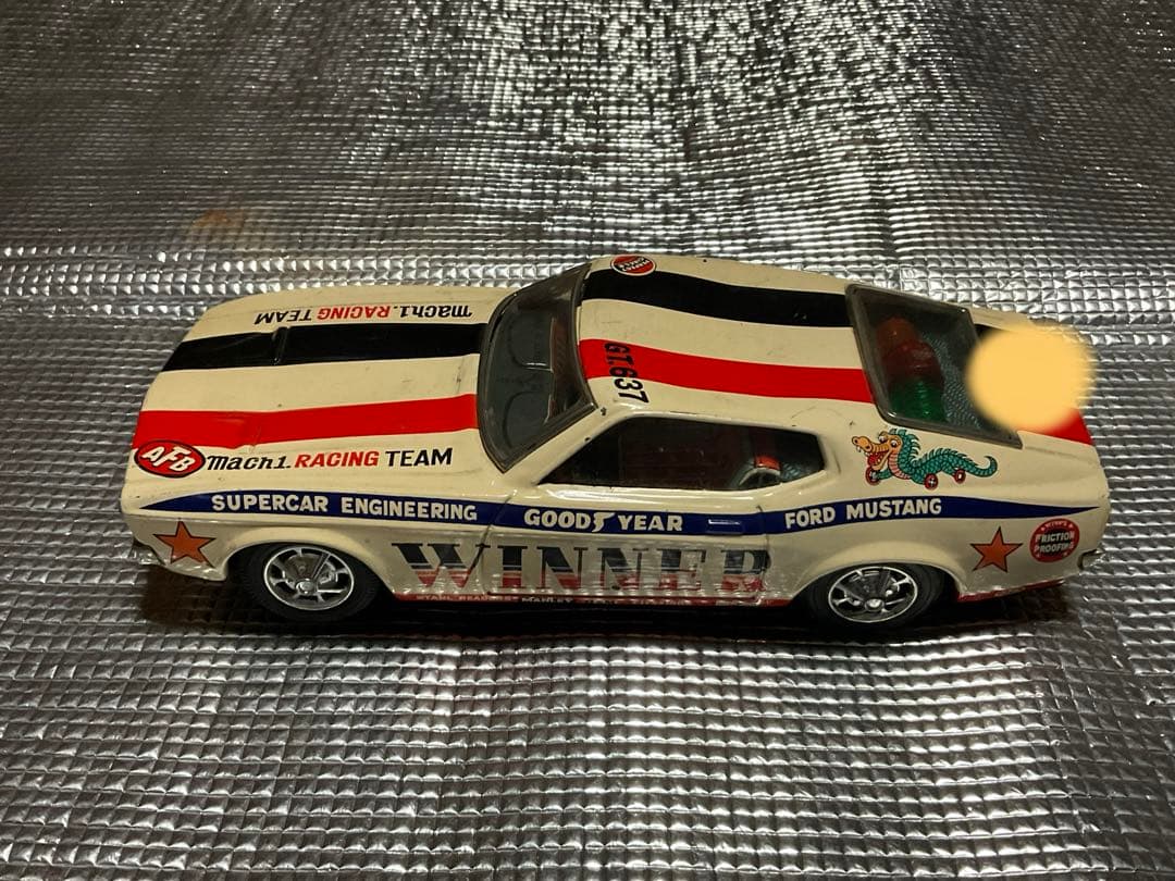 TAIYO社製／Mach1。MUSTANG。ブリキカー。【作動　凹みあり】。