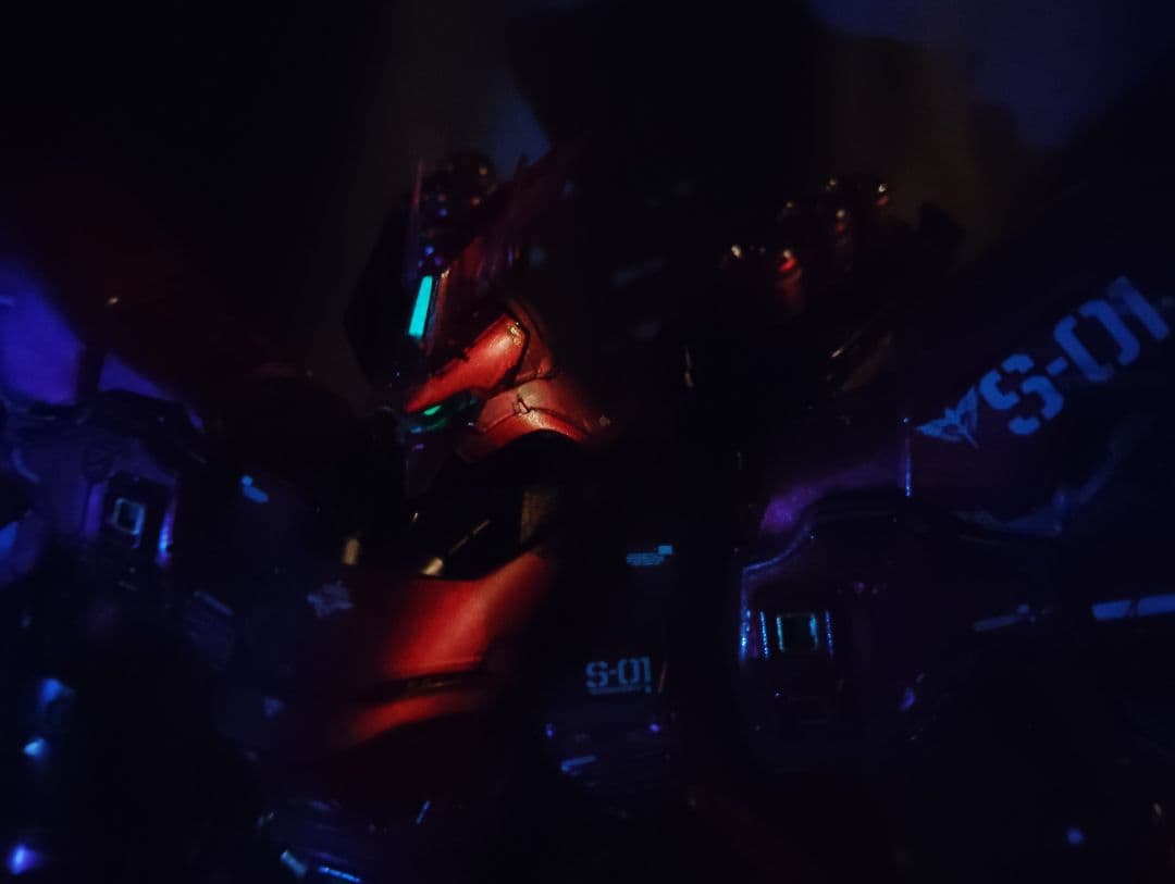 1/100 MGサザビー ver.ka メカニカルコアメッキ風　塗装改修済完成品