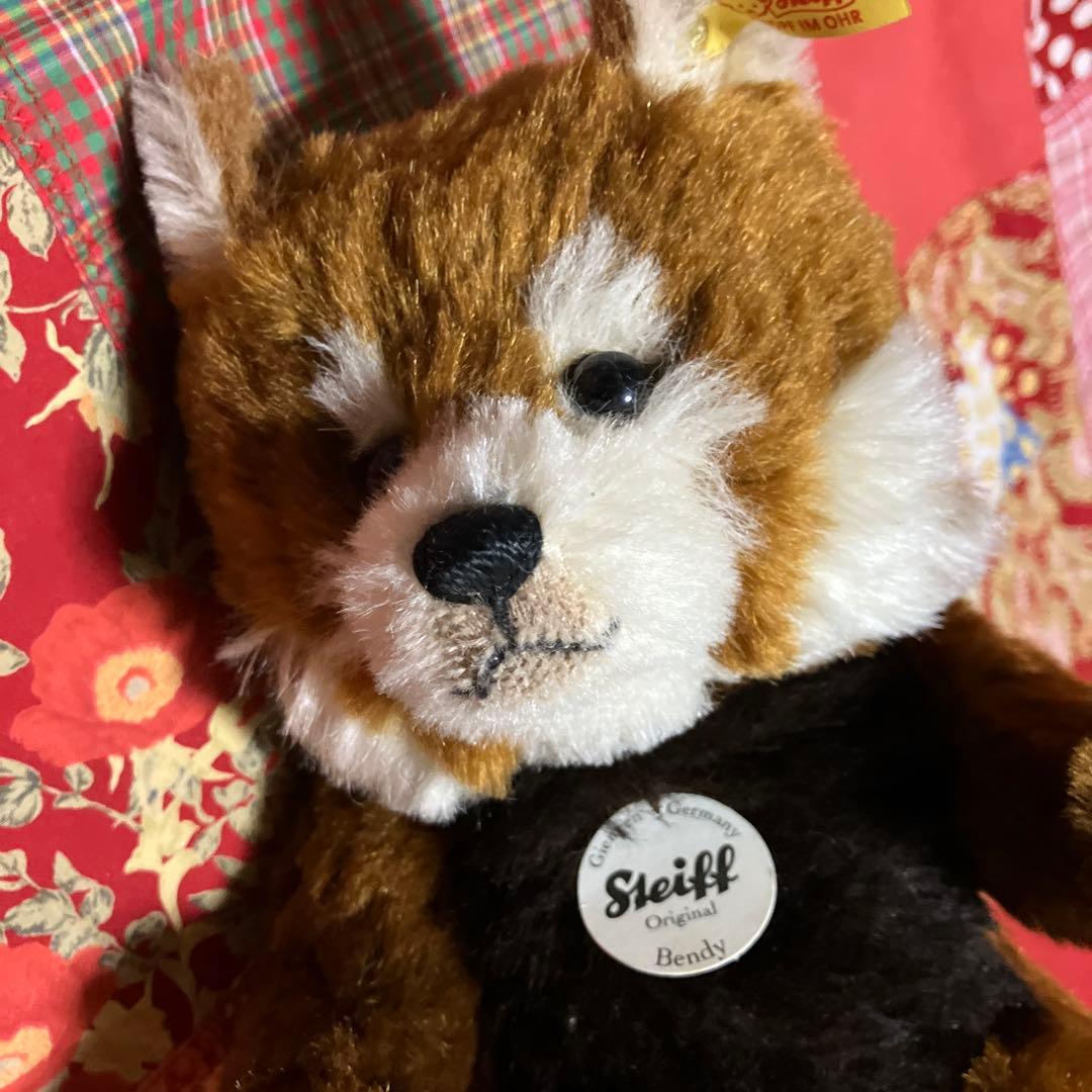 Steiff テディベア　Bendy ベンディぬいぐるみ　レッサーパンダ