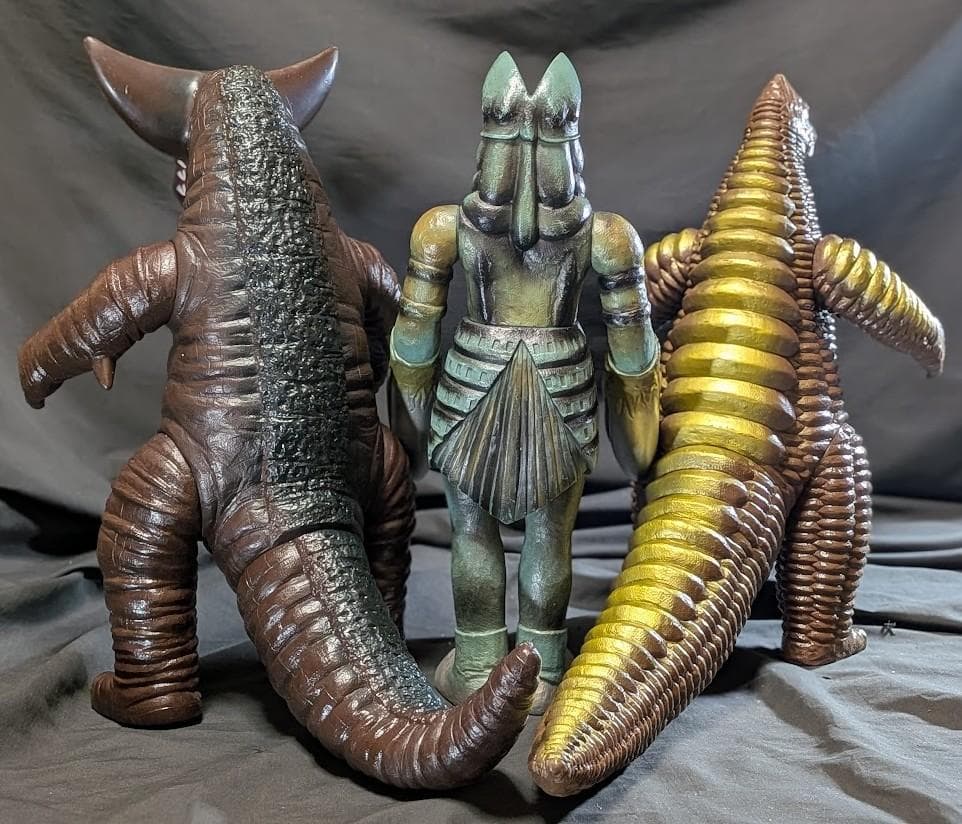 ゴモラ＆レッドキング＆バルタン星人（バンダイ）ビッグサイズソフビ３体セット