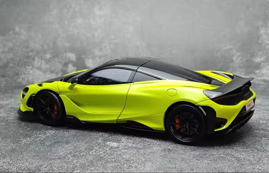 McLaren 765LT 1/18スケールモデルミニカー