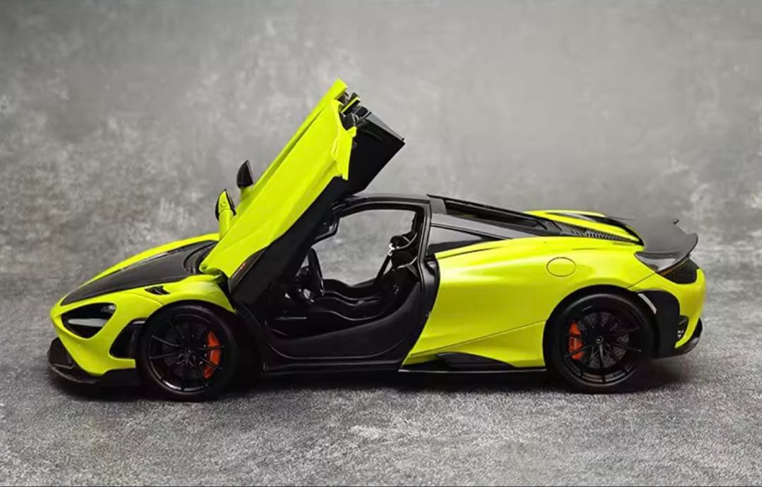 McLaren 765LT 1/18スケールモデルミニカー