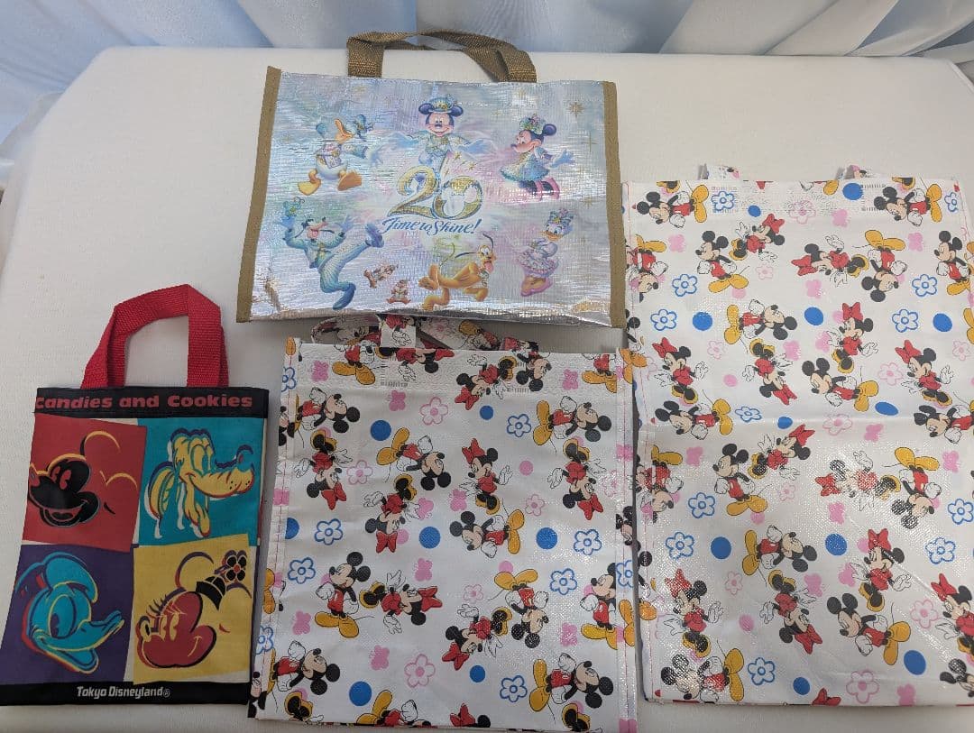 ディズニーグッズまとめ売り（おまけ付き）