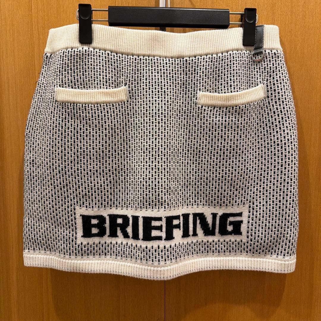 ブリーフィング　スカート