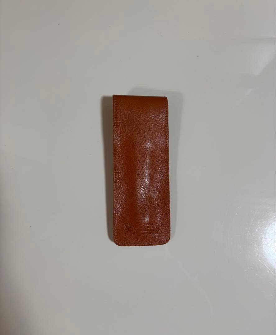 【美品】イルビゾンテのレザーペンケース(現行品)