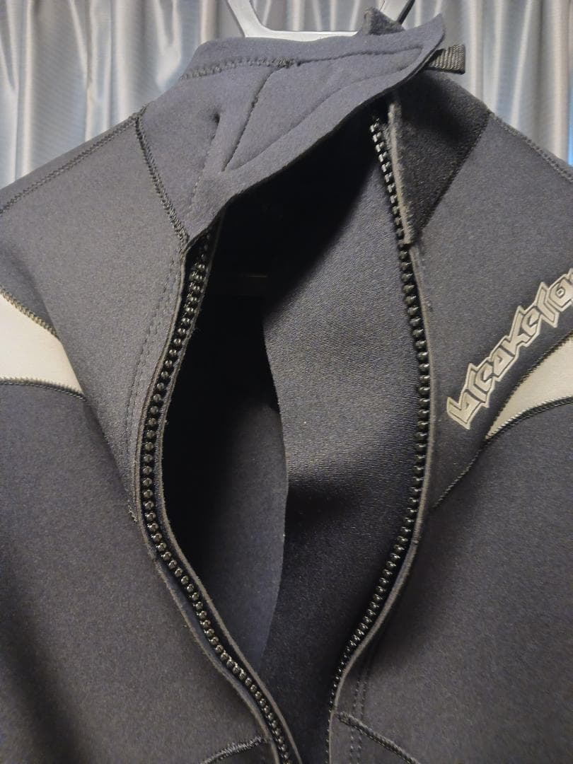 Breaker Out ロングスリーブスプリングウェットスーツ