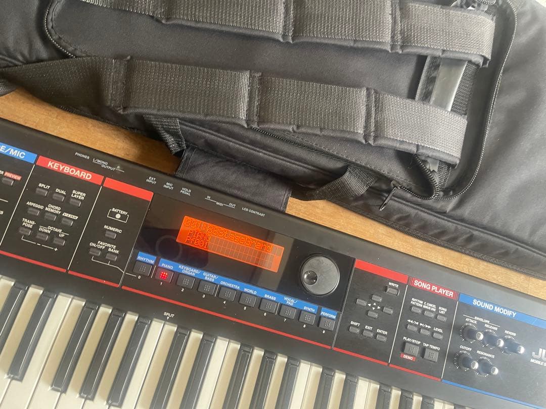 Roland JUNO-Di シンセサイザー　動作良好