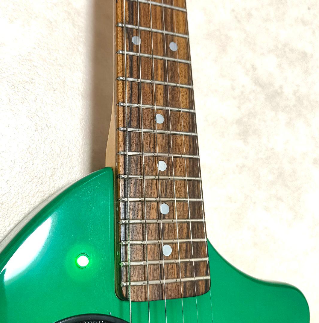 【超美品】ZO-3 グリーン アンプ内蔵ミニギター 専用ケース付 ぞーさん