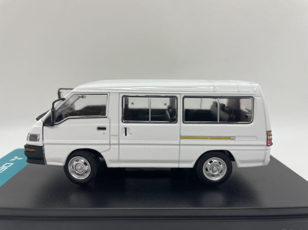 405-026 SUNYORK Model 1/43 三菱 デリカ ホワイト