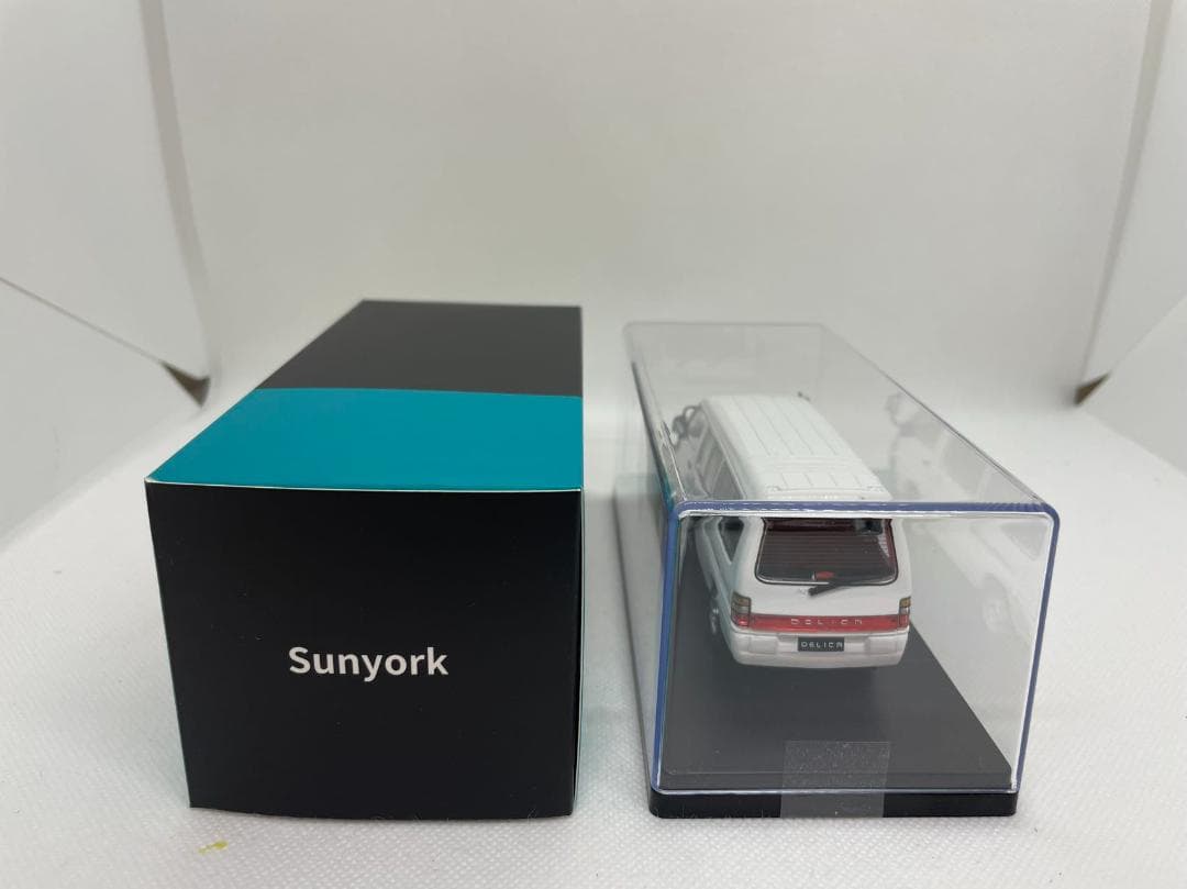 405-026 SUNYORK Model 1/43 三菱 デリカ ホワイト