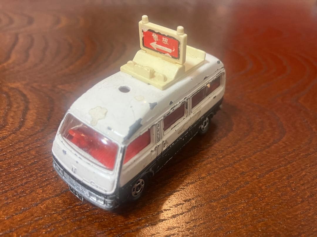 【まとめ売り・レアトミカあり】33台セット ＆ 4段パーキング収納ケース