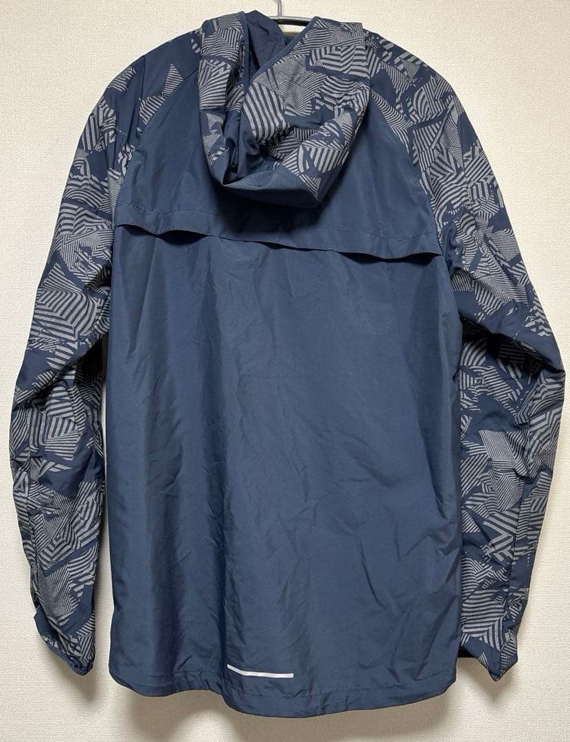 NIKE ナイキ エッセンシャル フラッシュ フーディ リフレクティブジャケット