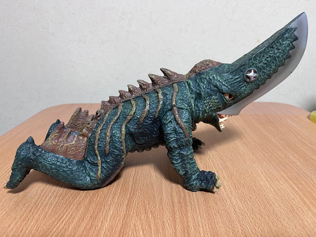 ロケットプロ 大怪獣 ギロン フィギュア ソフビ　ガメラ