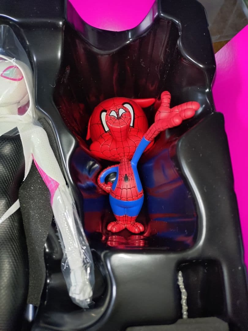 ホットトイズ スパイダーマン グウェン ステイシー スパイダーバース