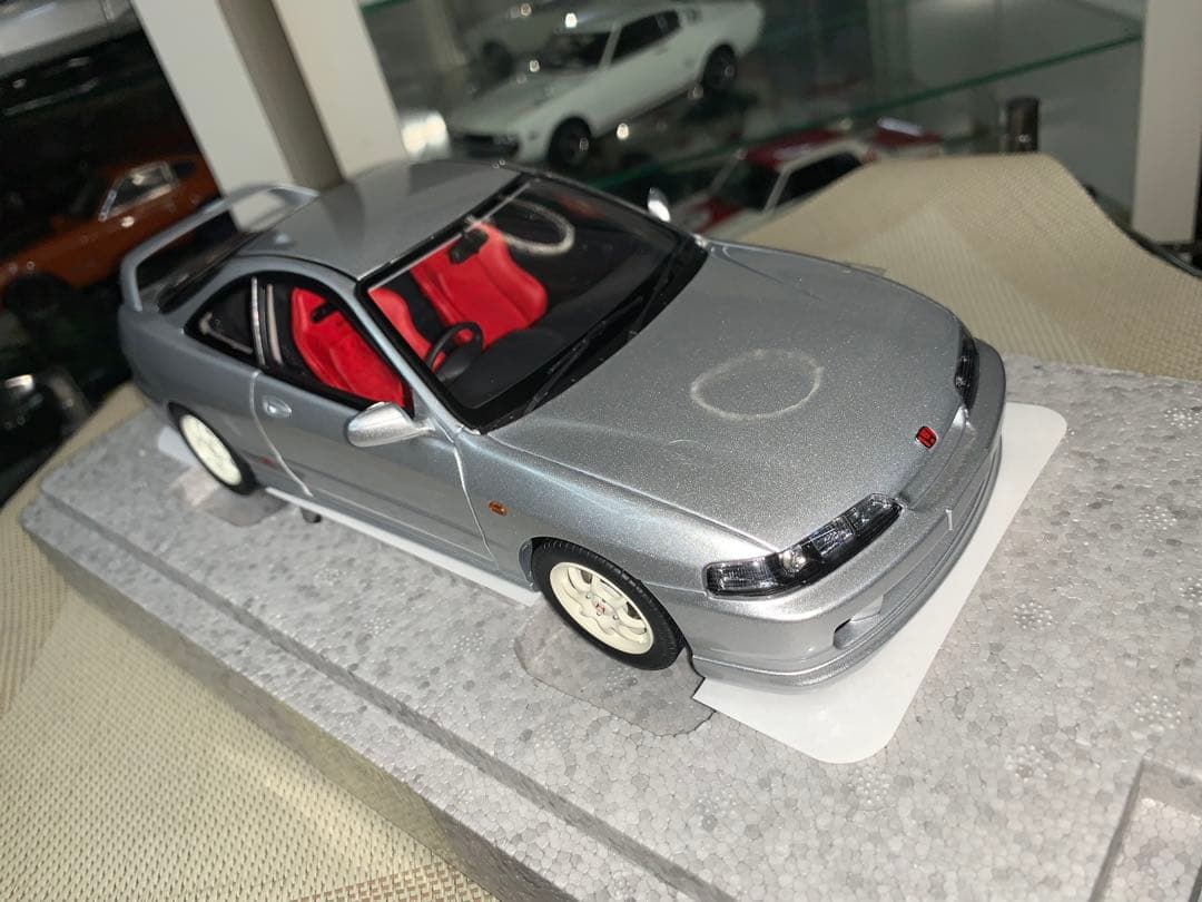 MOTORHELIX 1/18 ホンダインテグラtypeR