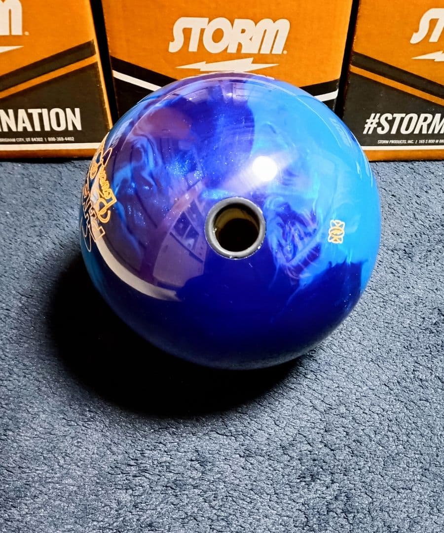 フィジックス　パワーエリートブルー　ボウリング　ボール　ストーム　スポーツ