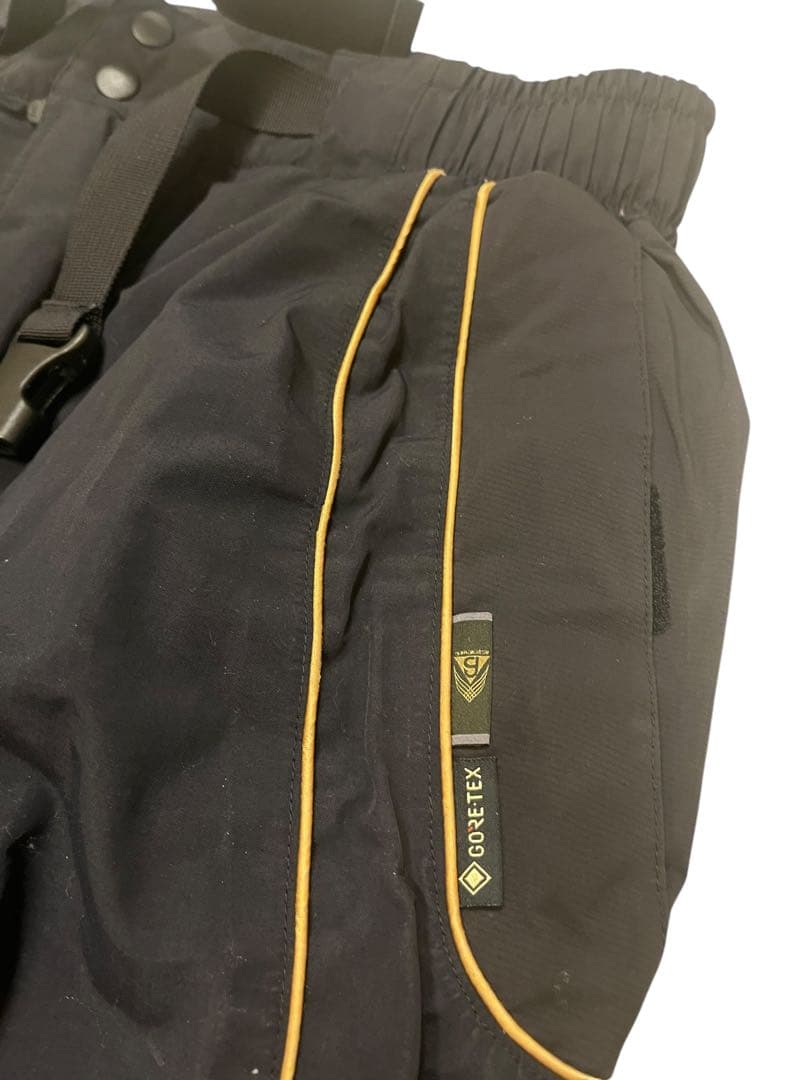 がまかつ　ゴアテックス　レインスーツ　Mサイズ Gamakatsu