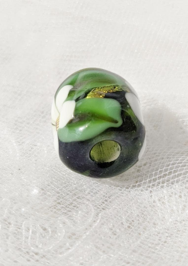 吉田正子トンボ玉（漆）　ガラス玉に込めた日本画　和のこころ　癒しの伝統美術