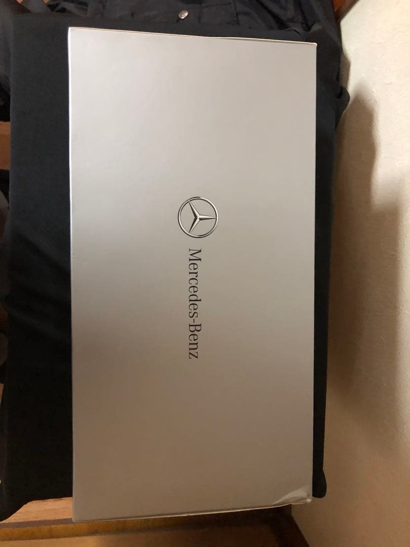 [新品]ディラー販売品Mercedes Benz 1/18CLAクラスシルバー