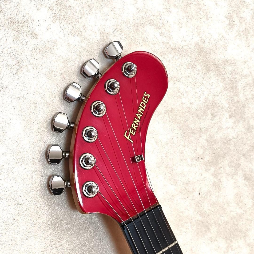 【美品】ZO-3 レッド アンプ内蔵ミニギター ヘッドフォン利用可能！！