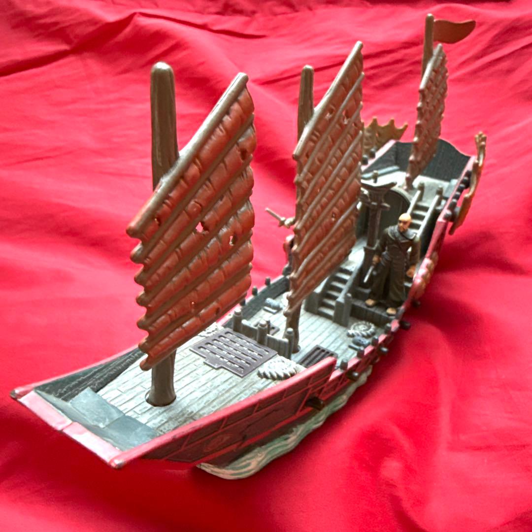 パイレーツオブカリビアン エンプレス号 ジャックスパロウ 海賊船 ディズニー 船