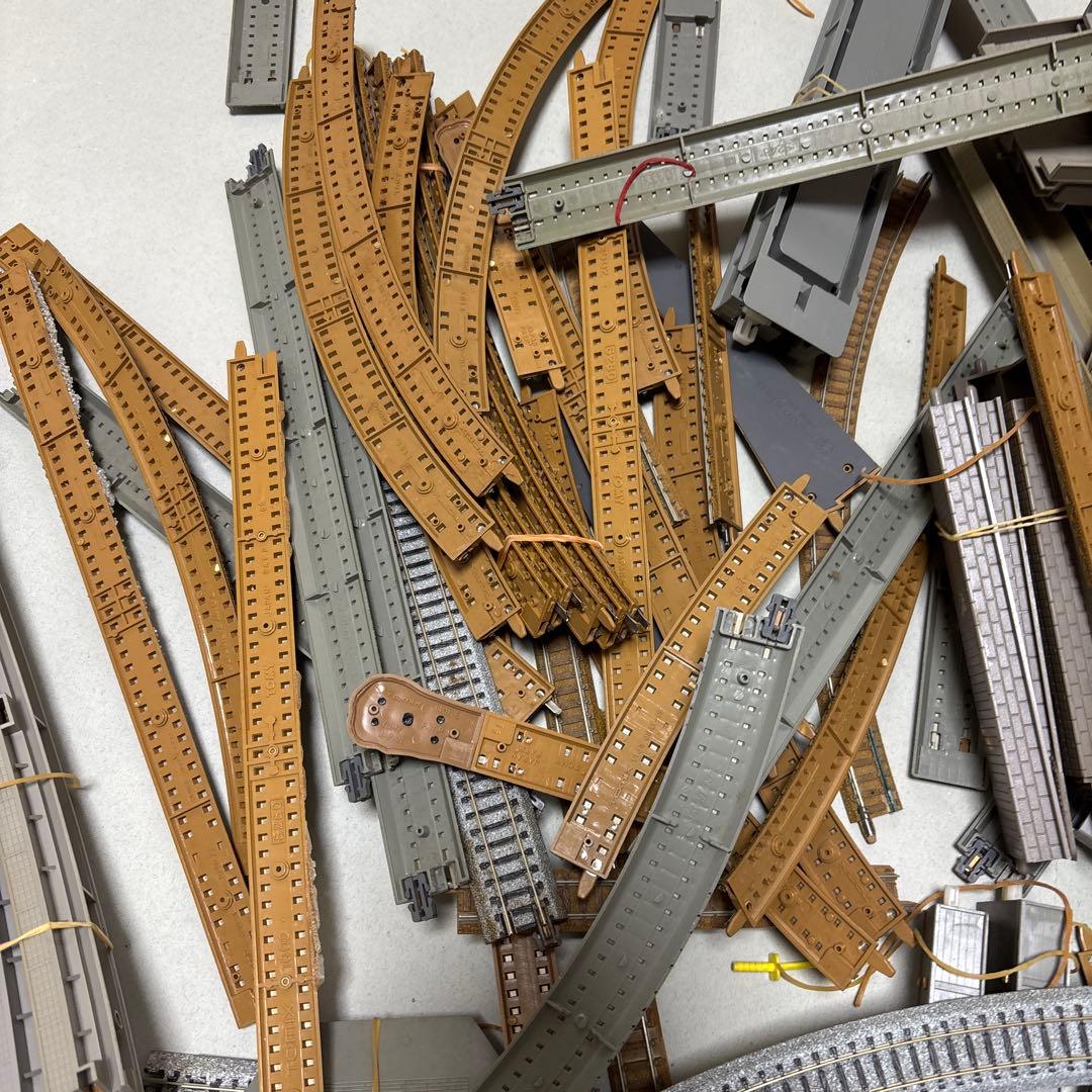 レール 多数部品大量まとめ出品ジャンク品tomix 他 車両6台　値引きできます