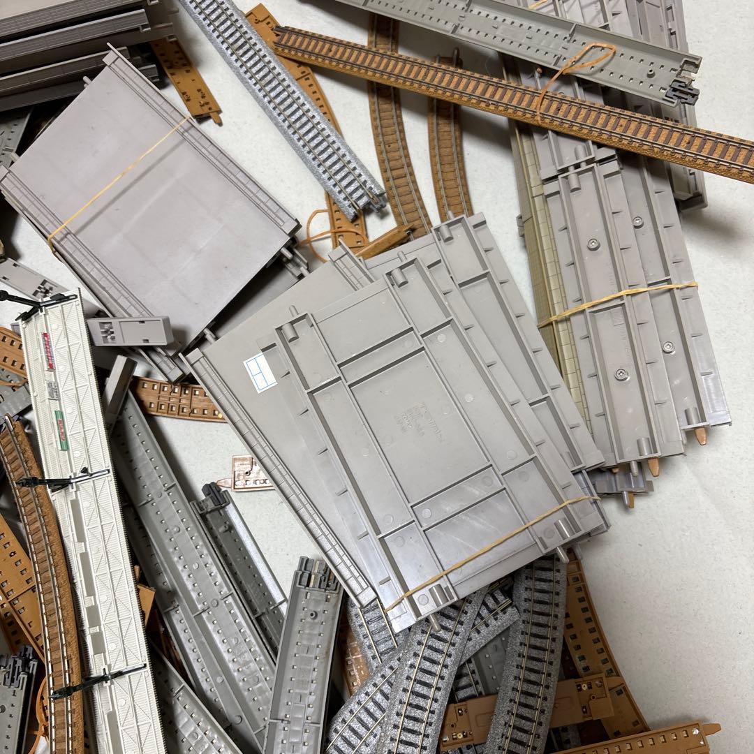 レール 多数部品大量まとめ出品ジャンク品tomix 他 車両6台　値引きできます