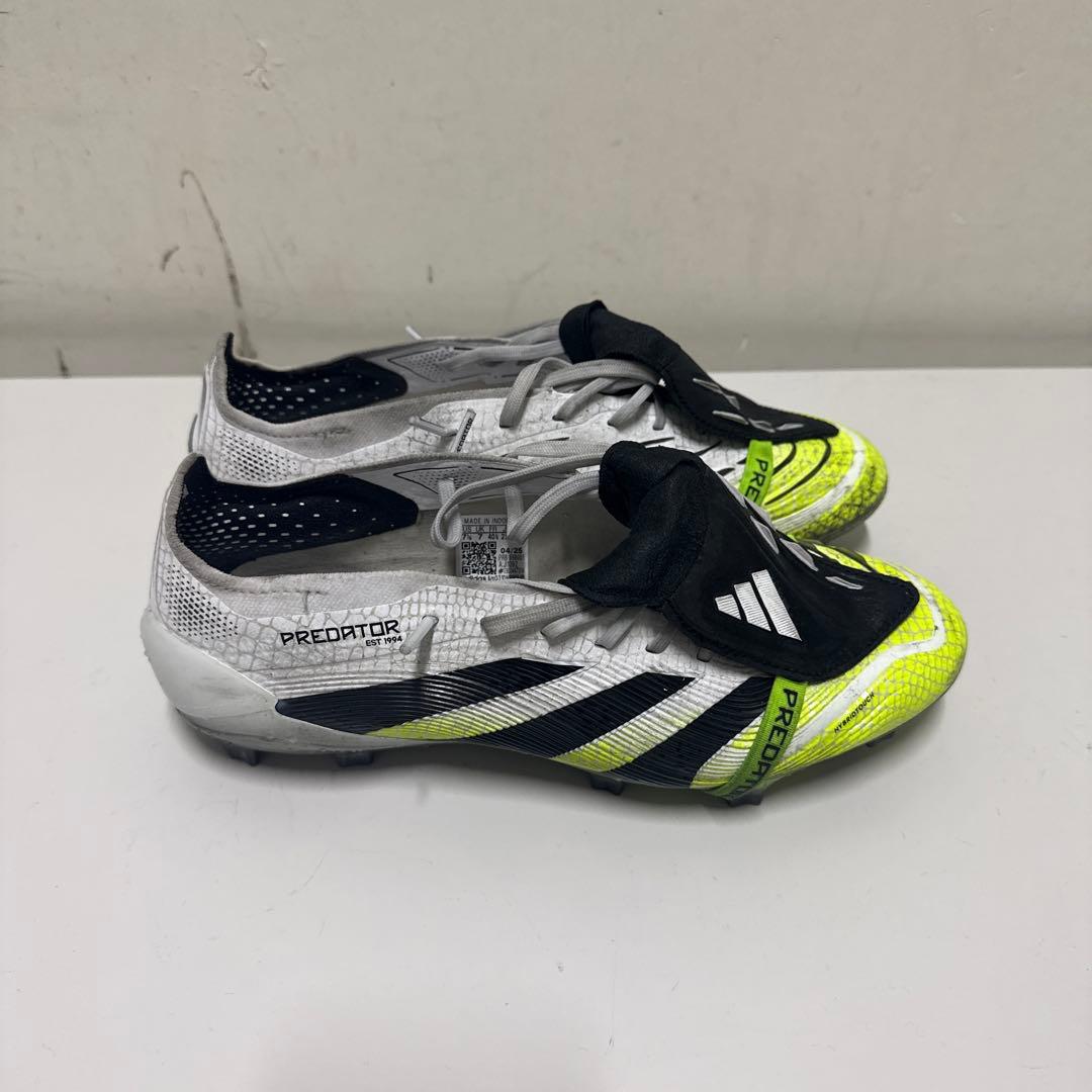 adidas Predator スパイクシューズ