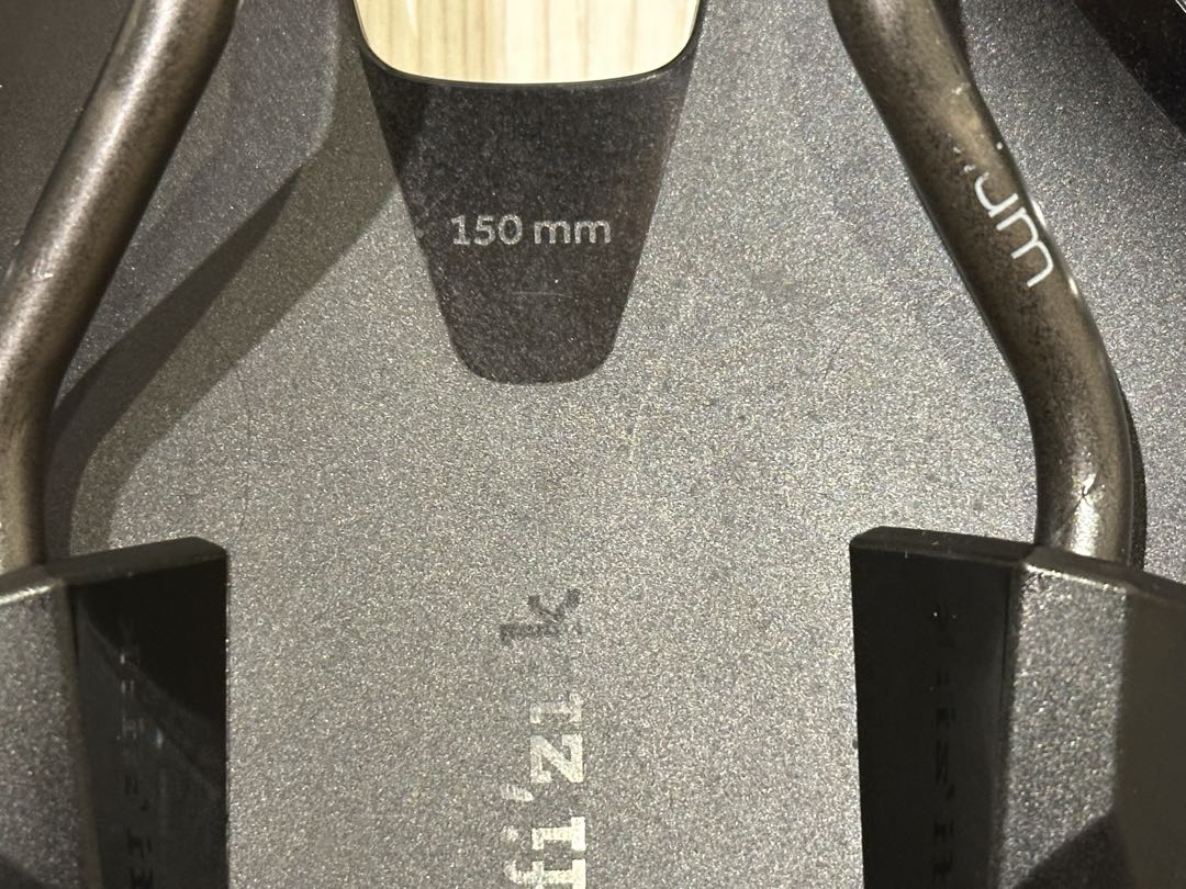 fi'zi:k Argo Tempo R3 K:iumサドル 150mmブラック