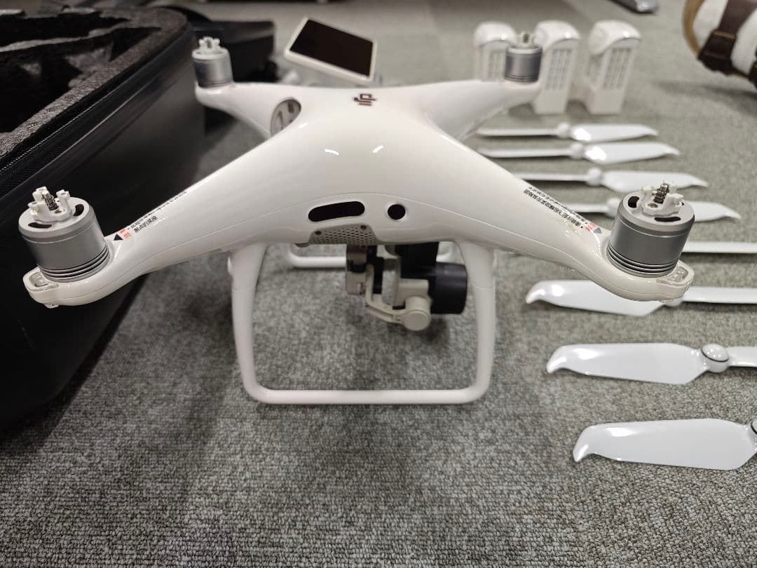 美品! DJI Phantom 4 PRO + V2.0、バッテリー3個付