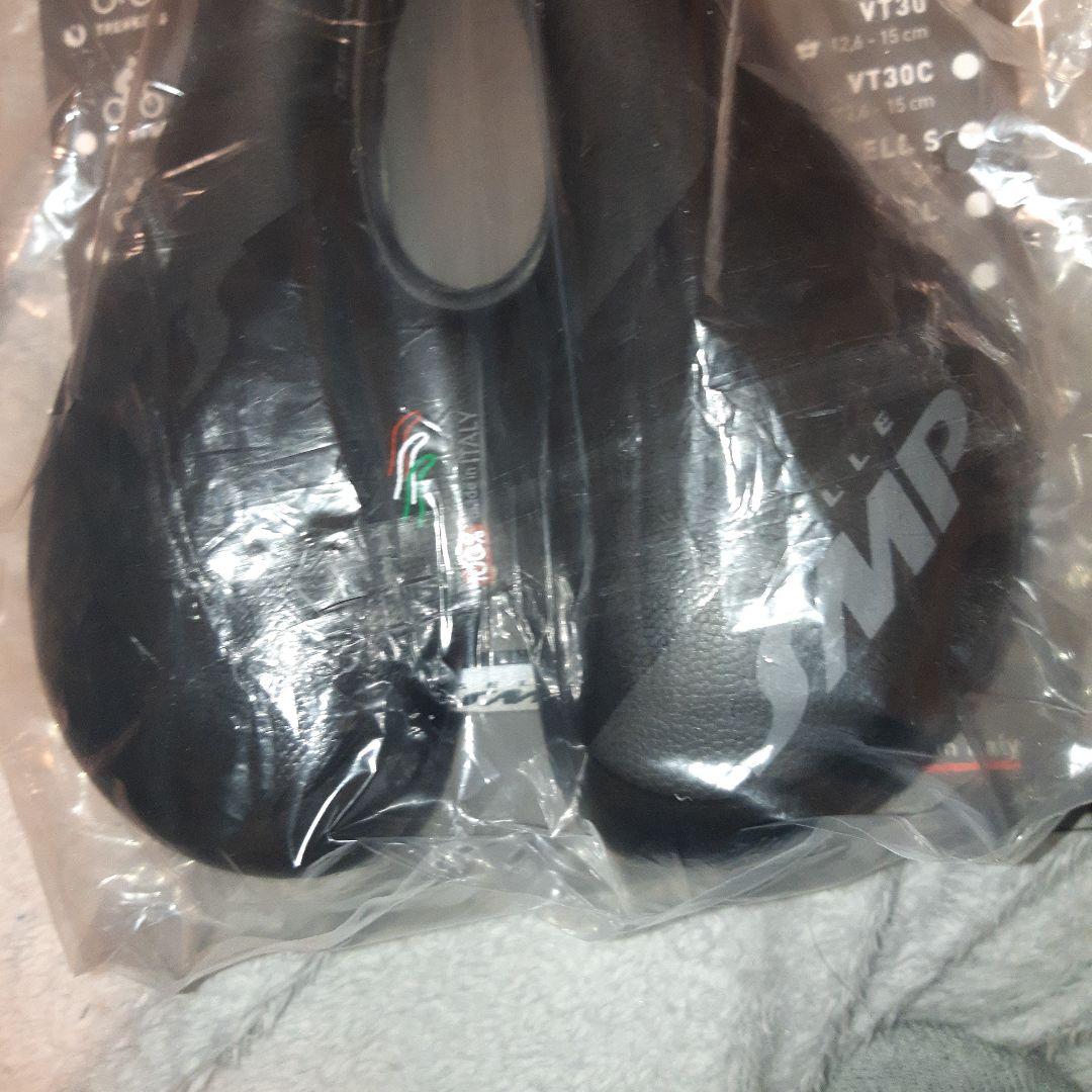 【最安値・未開封品】SELLE SMPサドルTRK MEDIUM GELブラック