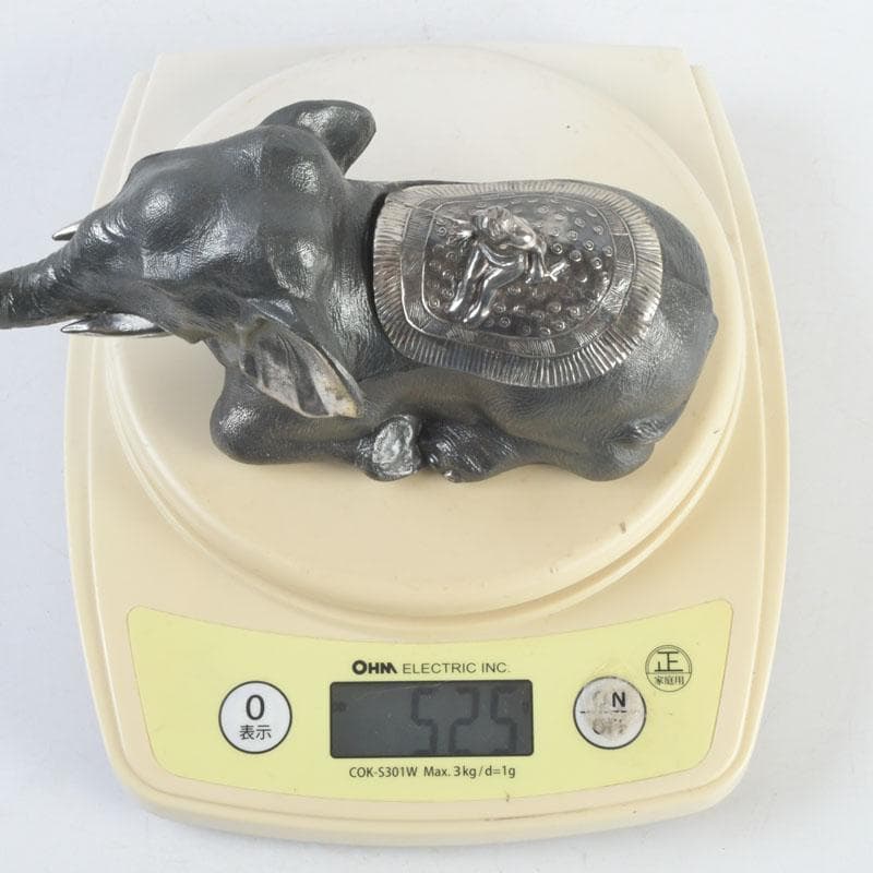 あんちん製　合金　象に人物　インク壷　蓋物　V　9307