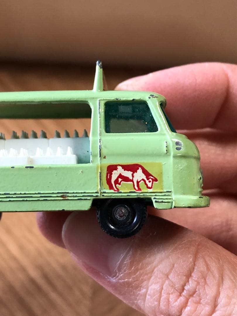NO. 21 ミルク運搬車　matchbox レズニー