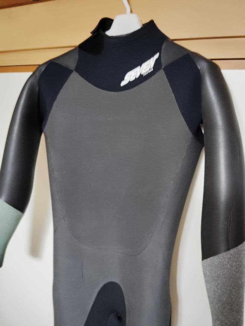 新品同様　セブン　セミドライ　裏起毛　ウェットスーツ