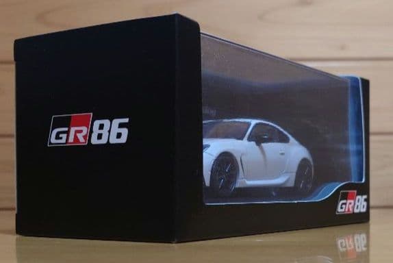 トヨタGR86 1/30カラーサンプル ミニカー　新品未使用品1つGRケース付
