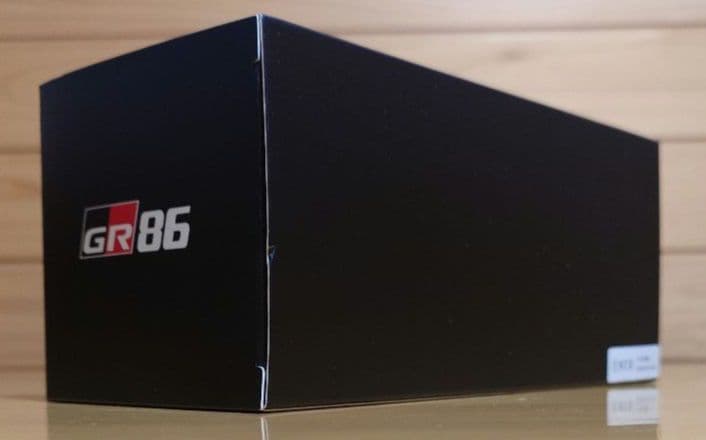 トヨタGR86 1/30カラーサンプル ミニカー　新品未使用品1つGRケース付