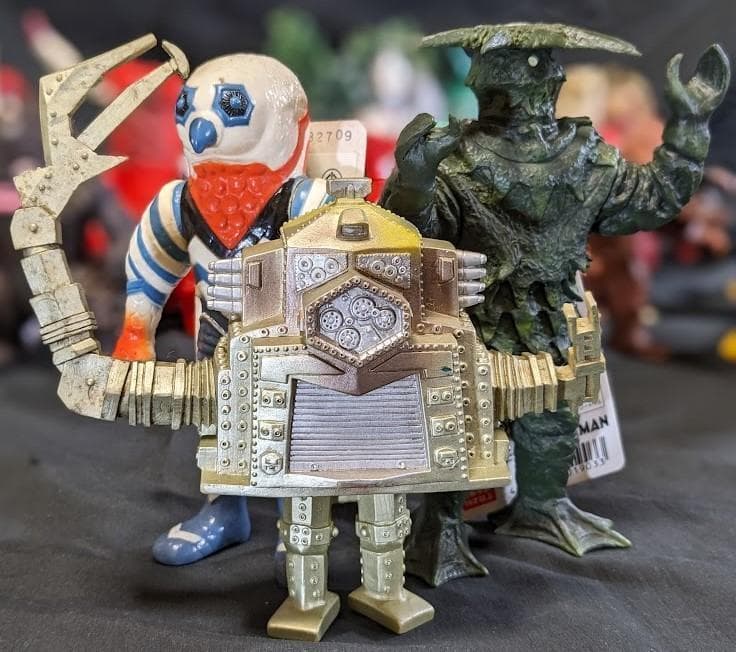 ウルトラセブン＆登場怪獣・宇宙人（バンダイ）ソフビ37体セット＋４