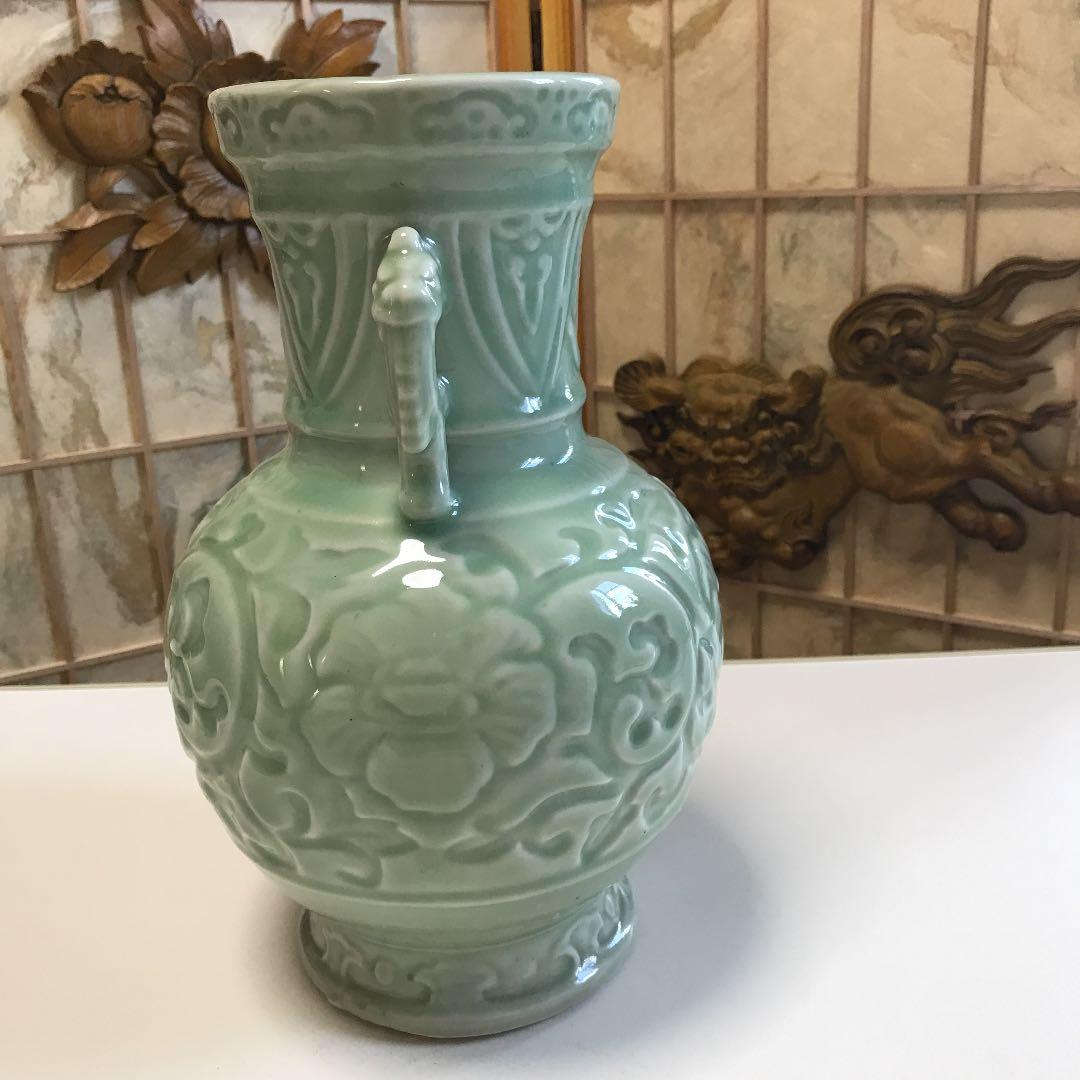 中国花瓶　中国美術 古美術　青瓷 陽刻花紋　龍泉窯 花瓶 美術品 骨董品