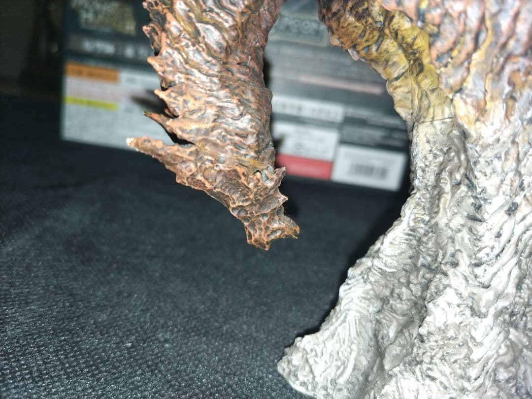 専用　クリエイターズモデル　クシャルダオラ脱皮