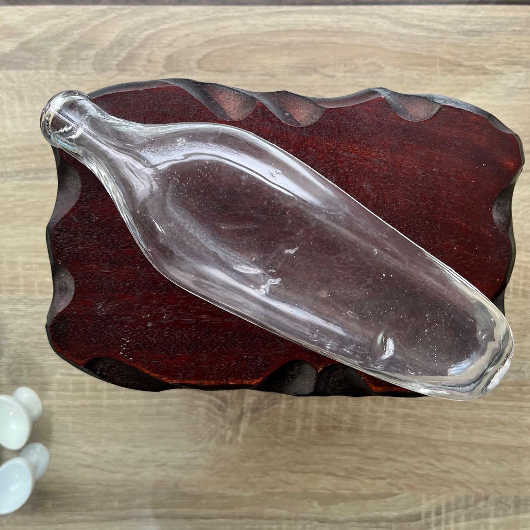 骨董　時代ガラス　希少　ウサギ哺乳瓶　ウサギ車エンボス　ウランガラス