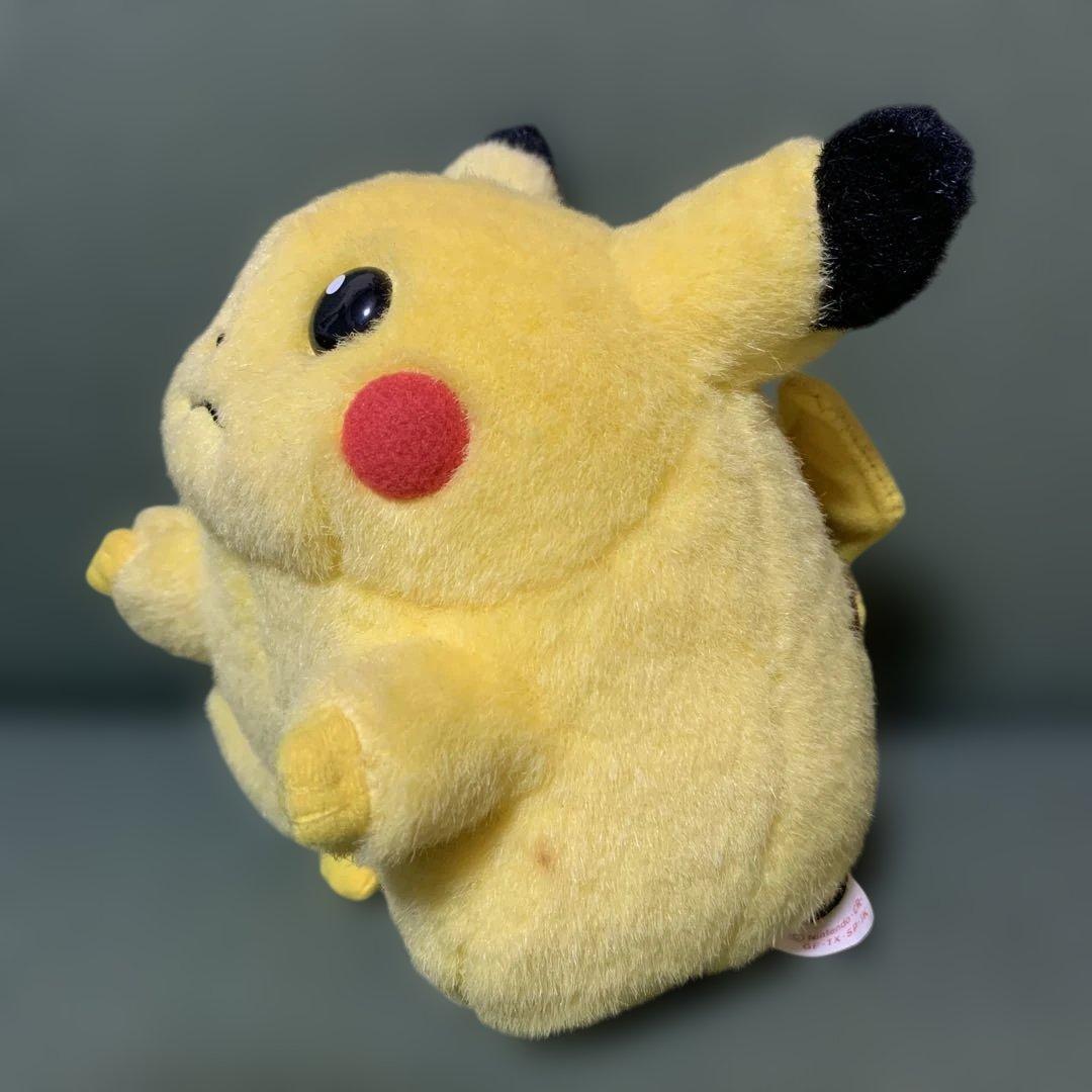 ピカチュウ ぬいぐるみ 置き物 ３体セット TOMY 陶磁器 フィギュア