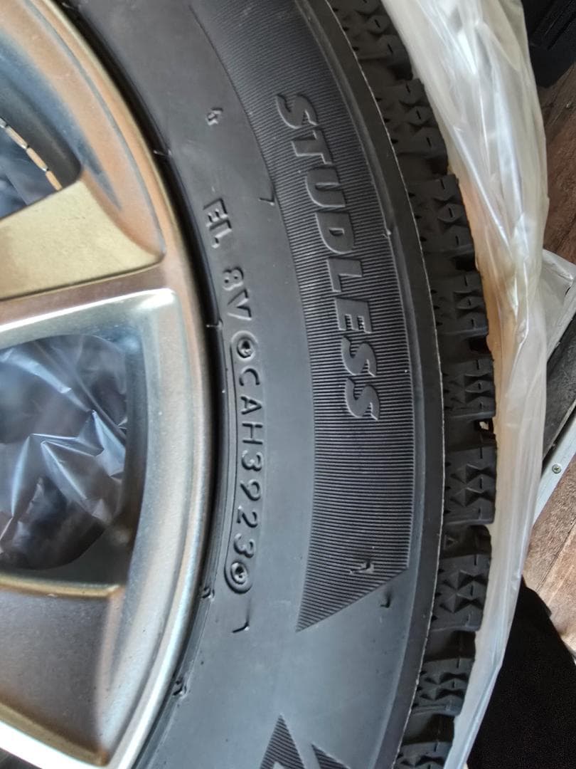 ブリジストン　ブリザック VRX2 　14インチタイヤホイールセット