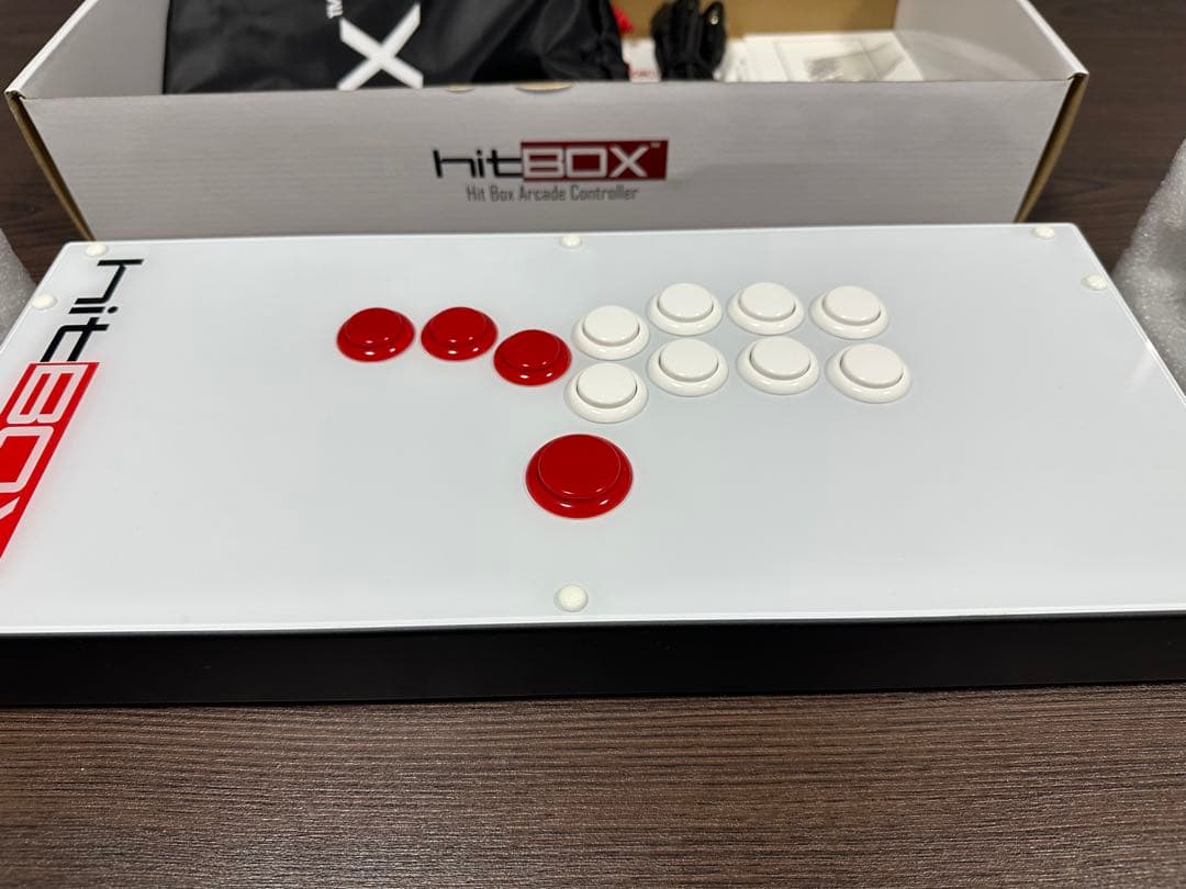 hitBOX アーケードコントローラー ホワイト/レッド