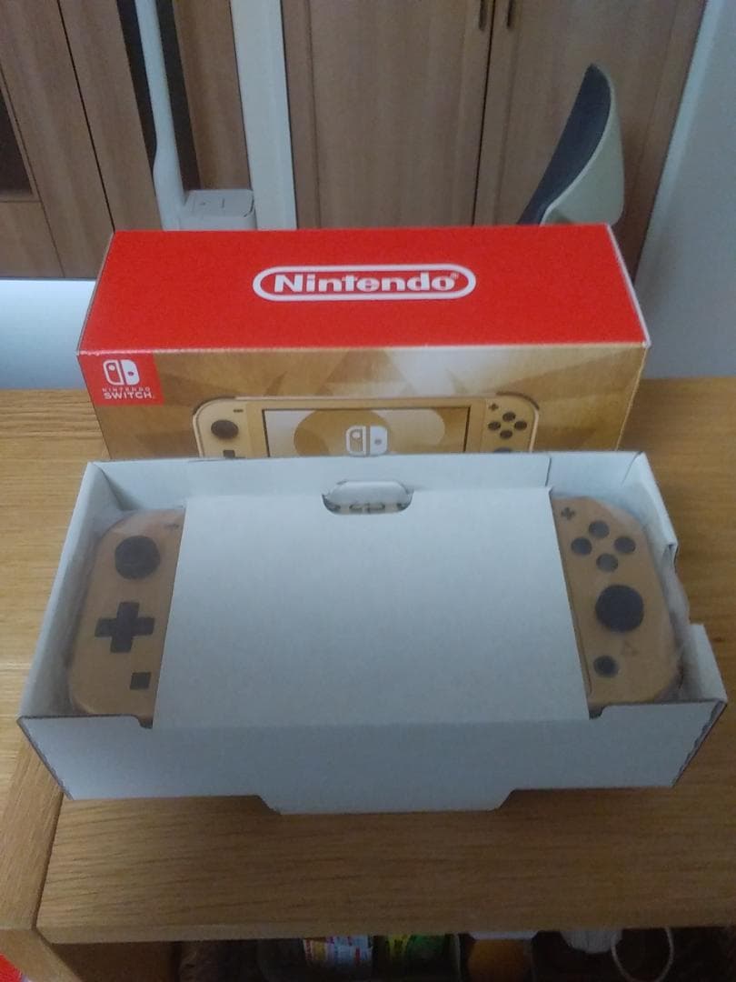 美品 Nintendo Switch Lite Hyrule Edition+α