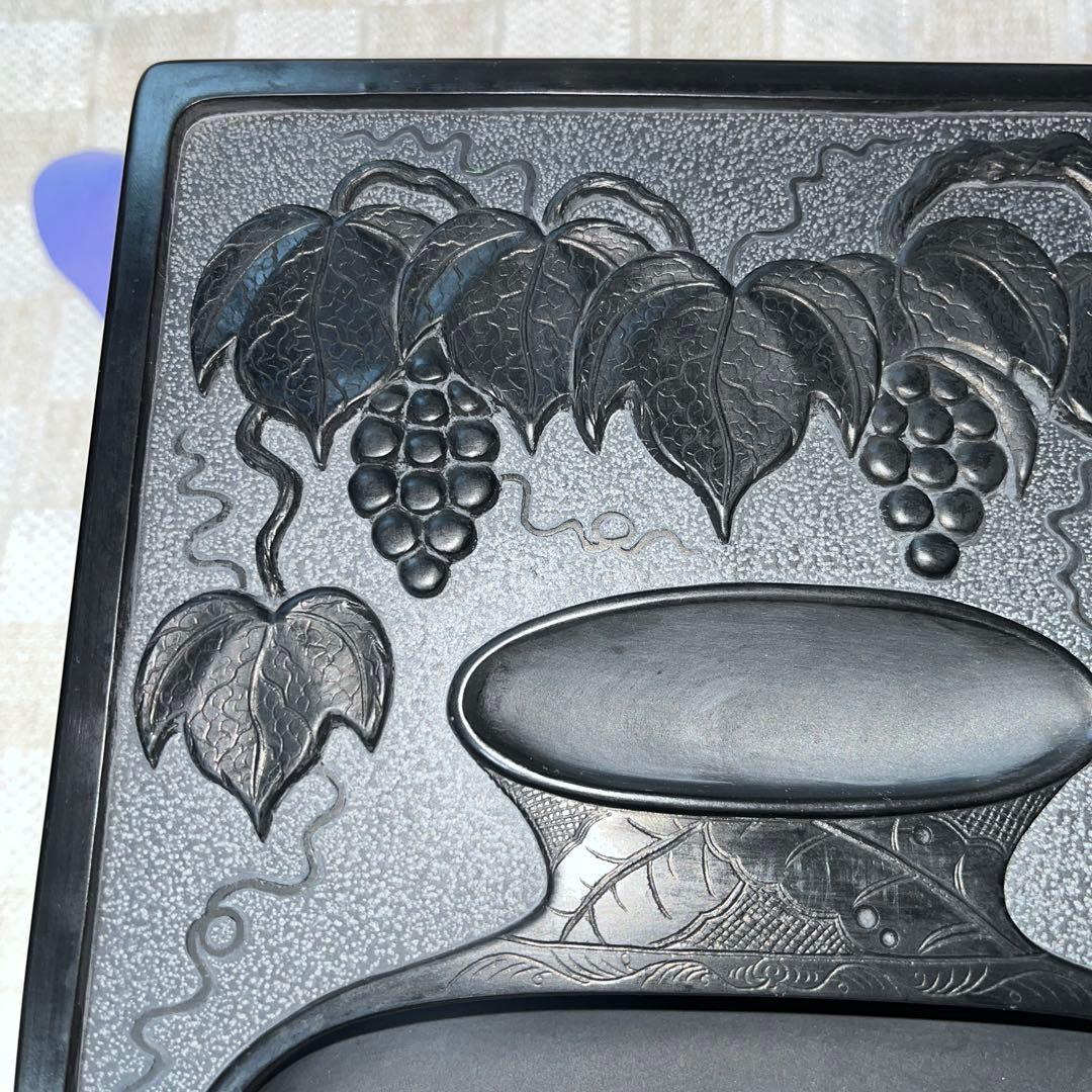 ⭕️雄勝硯　和峰　壺と葡萄彫刻の大型硯　美形美品　7Ｋg超　木製蓋と収容台付き