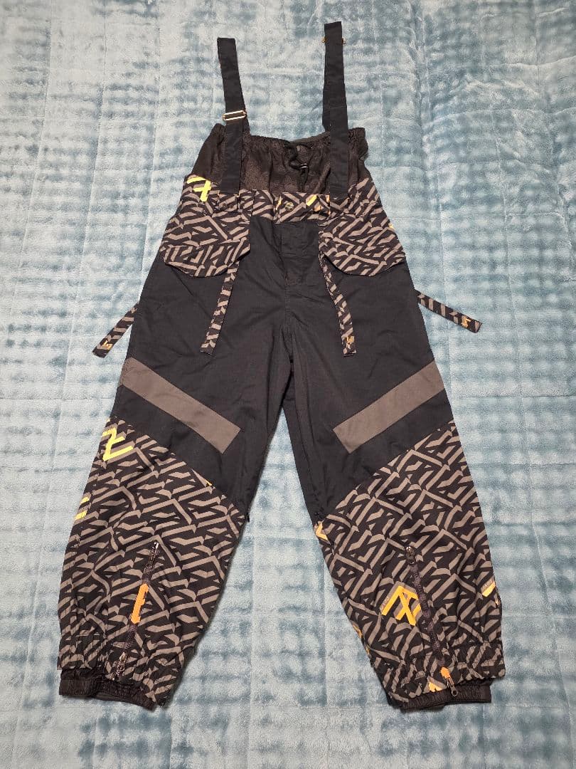 マークリーン　スノーボードウェア 黒/ゴールド 　上下セット　Sサイズ