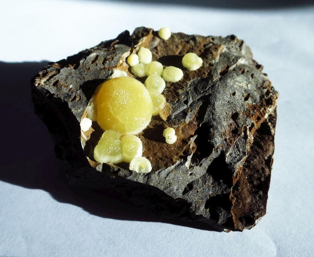 星々みたいな方解石　カルサイトイタリア産　鉱物標本