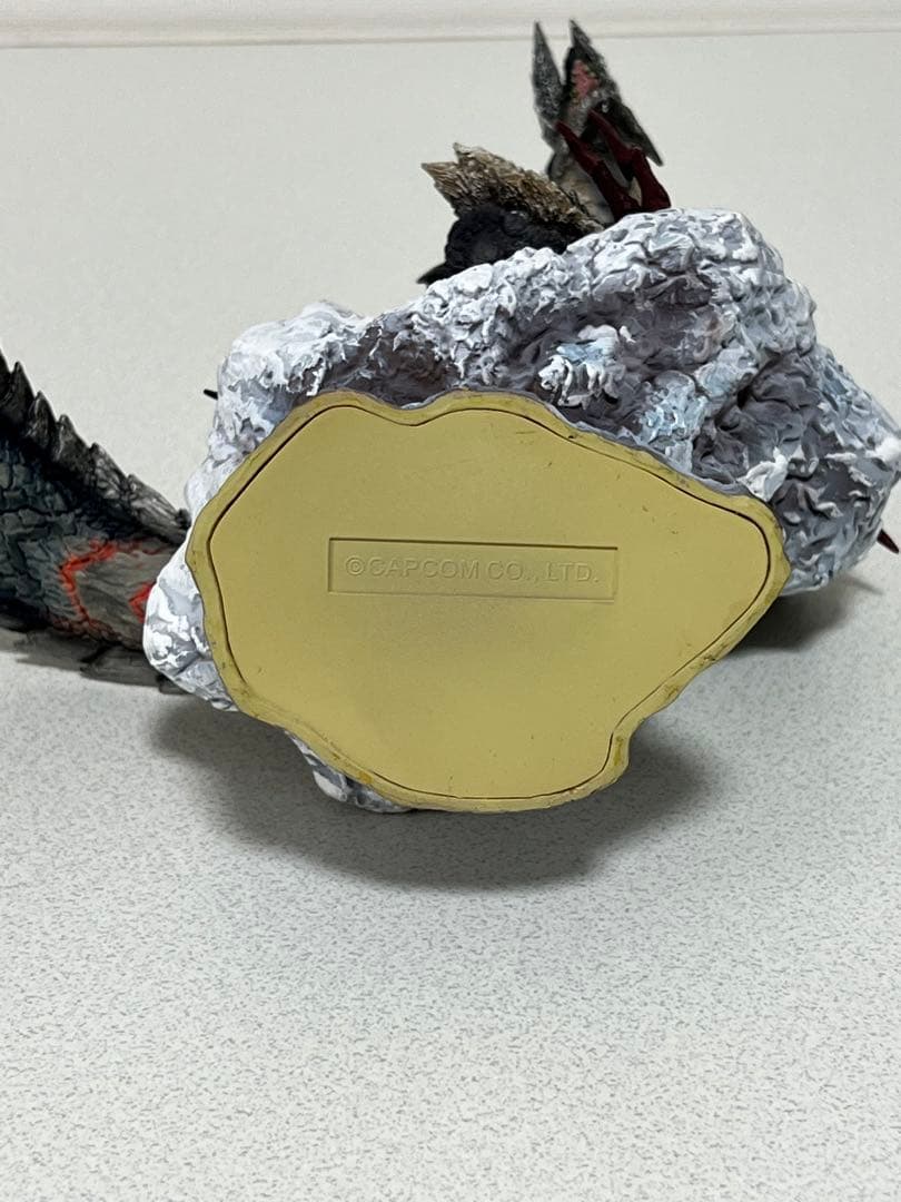 ジンオウガ亜種　クリエイターズモデル　獄狼竜　箱無し　国内正規品