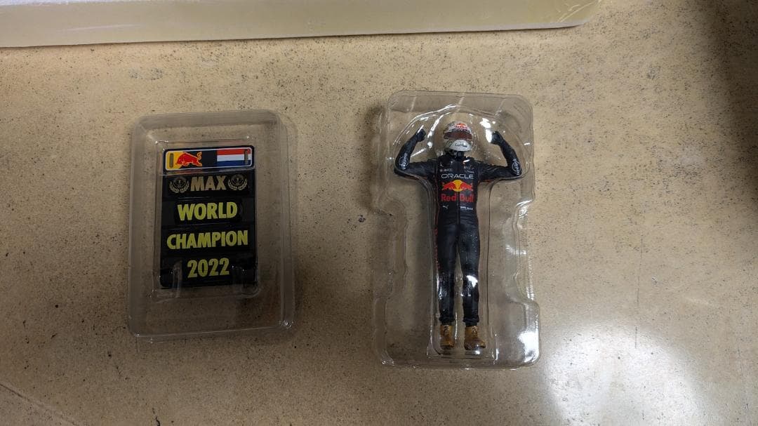 y*a様 フェルスタッペン別注 RB18 日本GP 1/18