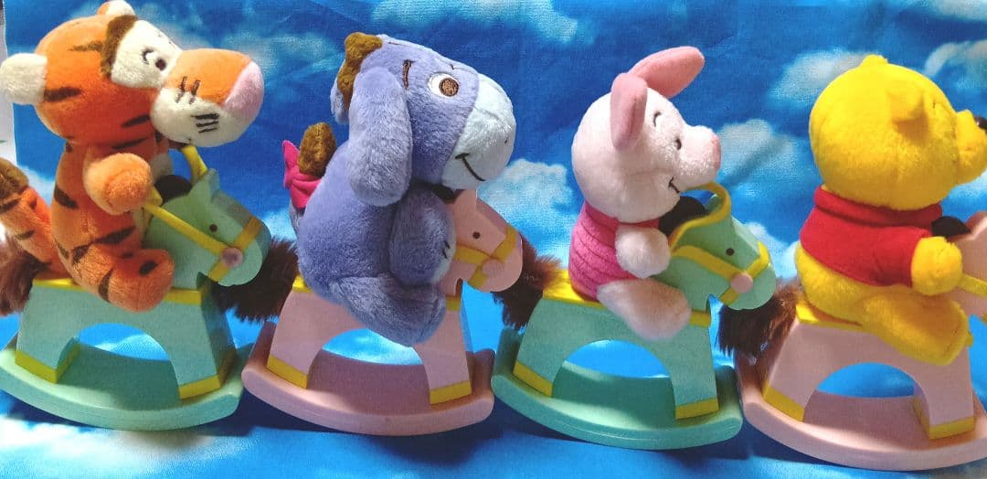 366☆くまのプーさん☆木馬にのったぬいぐるみ☆レトロ